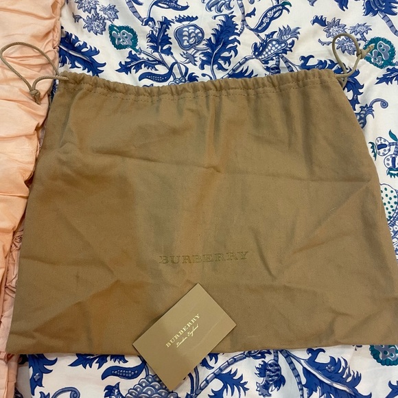 Burberry The 1983 Check Link Bag with Leather Trim - Picture 7 of 9